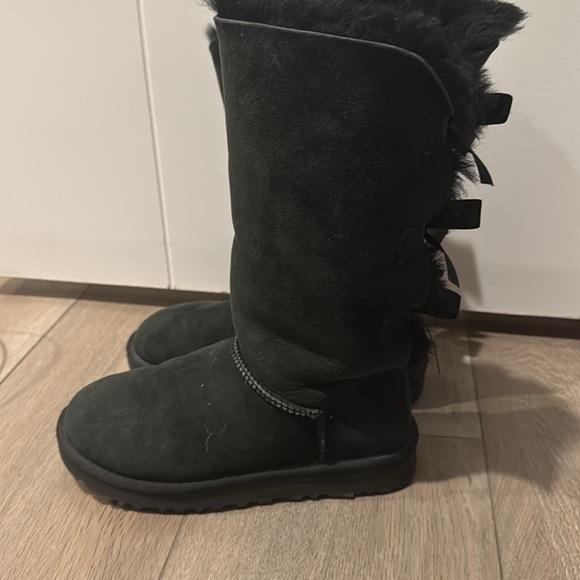 Black bow tie Uggs! - Picture 3 of 3